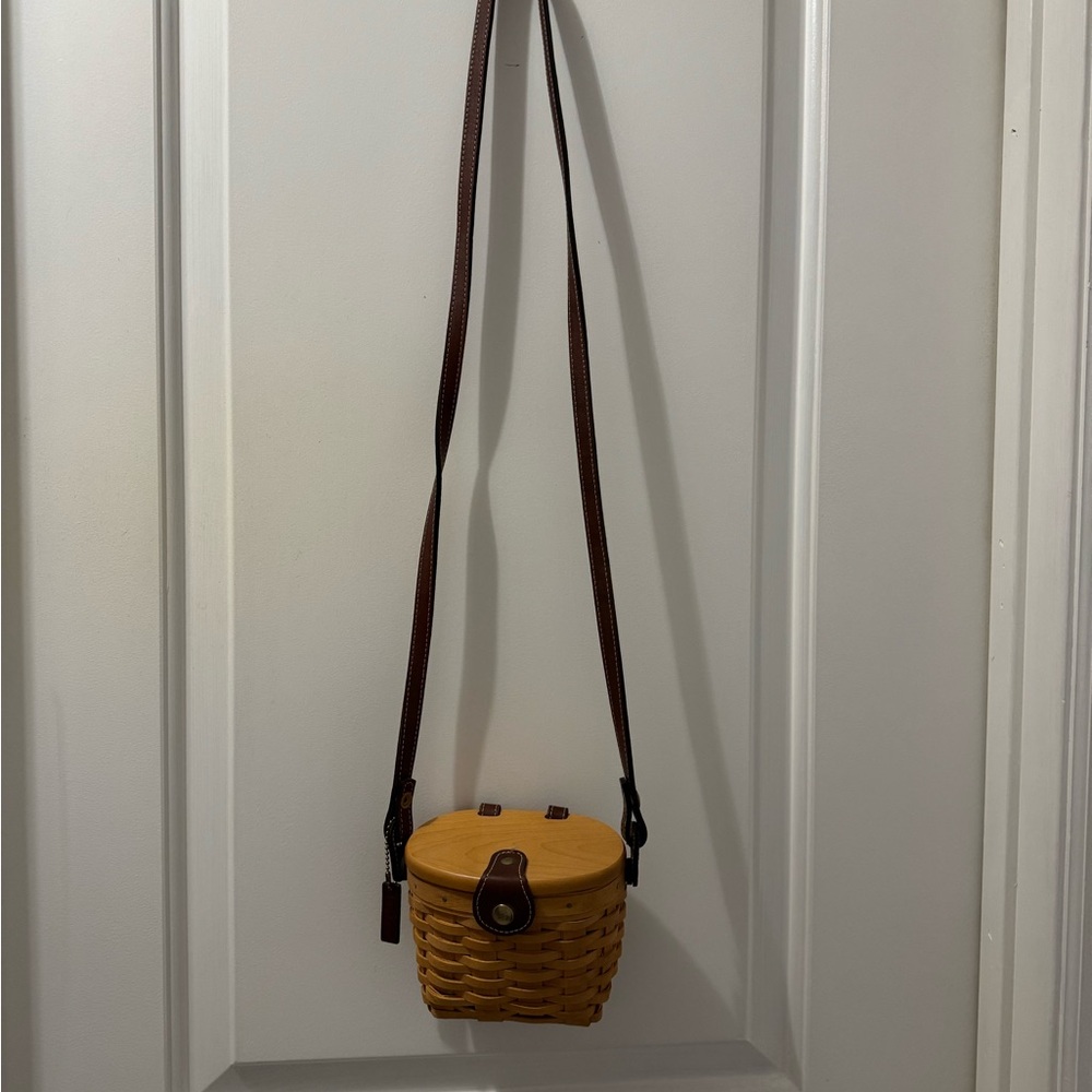 Brown Crossbody Bag with Basket Design and Leather Strap
